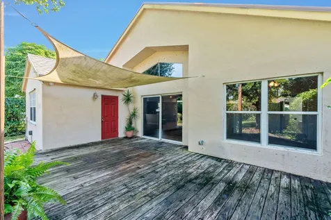 125 Saratoga Boulevard E Royal Palm Beach FL 33411