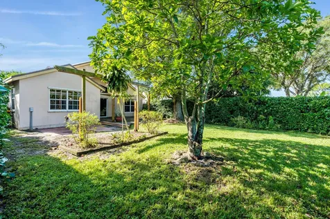 125 Saratoga Boulevard E Royal Palm Beach FL 33411