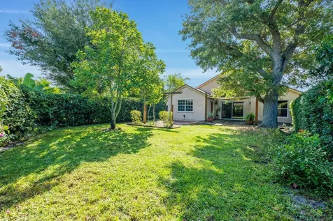 125 Saratoga Boulevard E Royal Palm Beach FL 33411
