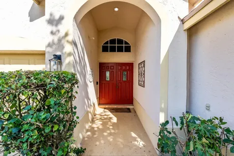 125 Saratoga Boulevard E Royal Palm Beach FL 33411
