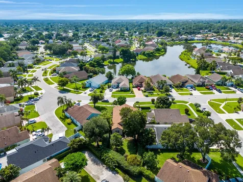 125 Saratoga Boulevard E Royal Palm Beach FL 33411