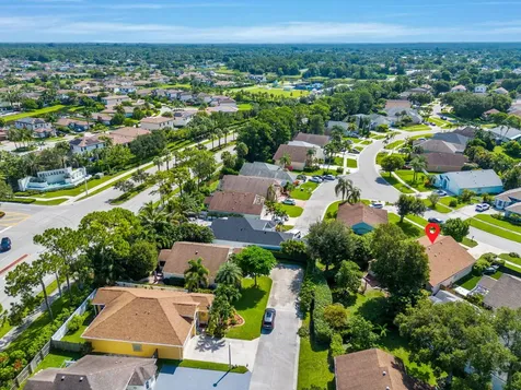 125 Saratoga Boulevard E Royal Palm Beach FL 33411