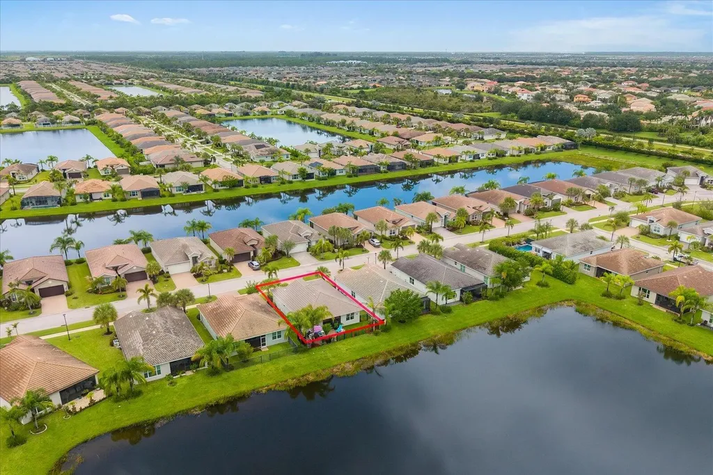 12180 SW Jasper Lake Way Port St Lucie FL 34987