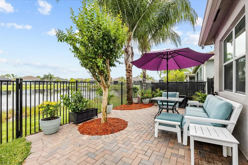 12180 SW Jasper Lake Way Port St Lucie FL 34987
