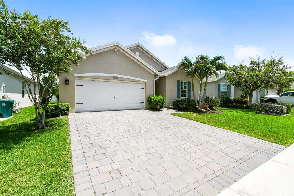 1693 NE White Pine Terrace Jensen Beach FL 34957