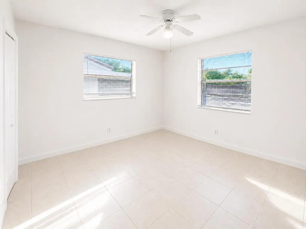 4341 Riverside Drive Coral Springs FL 33065