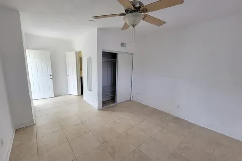 2021 NW 85th Avenue Pembroke Pines FL 33024