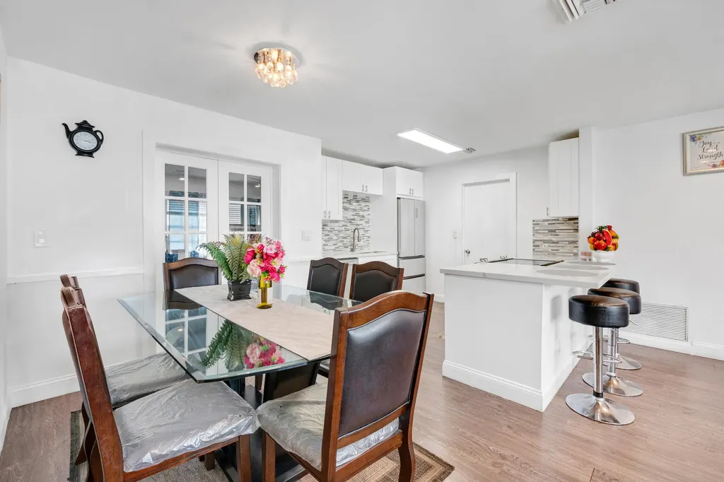 5711 NW 65th Way Tamarac FL 33321
