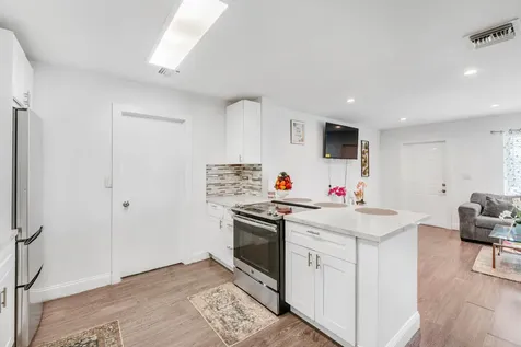 5711 NW 65th Way Tamarac FL 33321