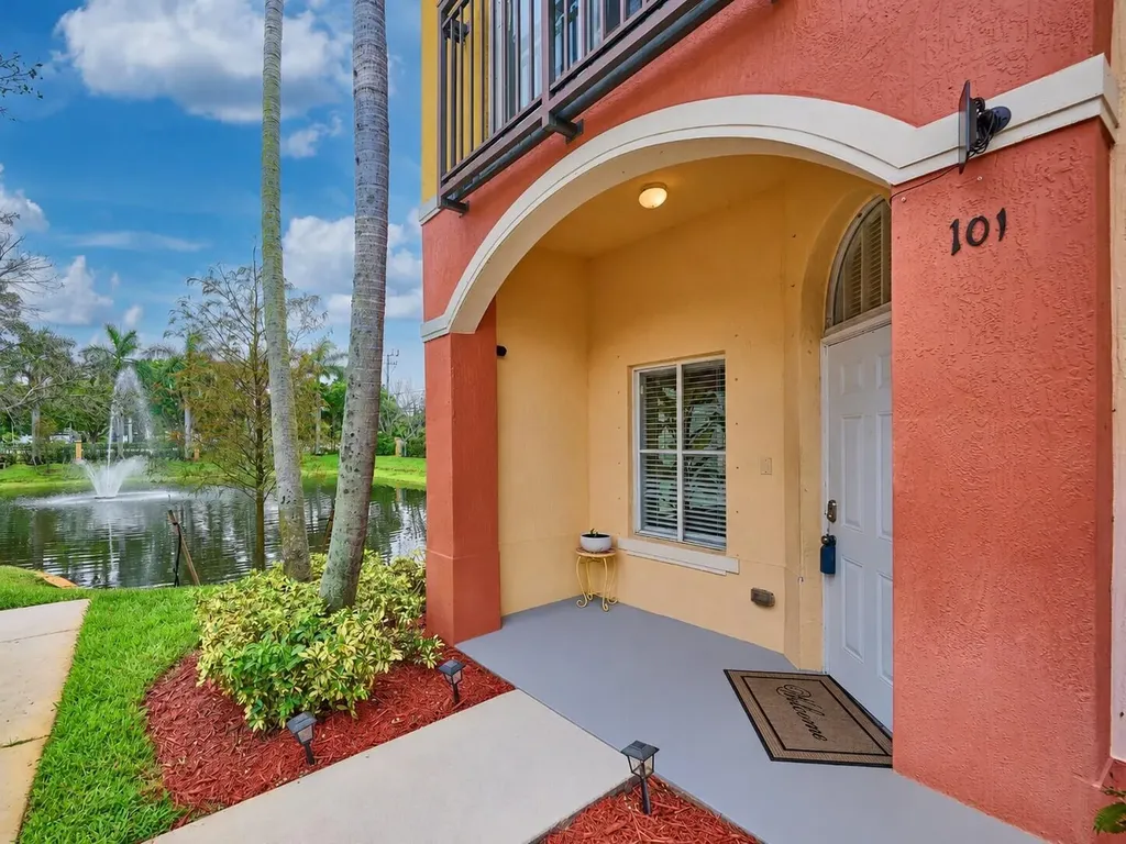 101 S Santa Catalina Circle North Lauderdale FL 33068