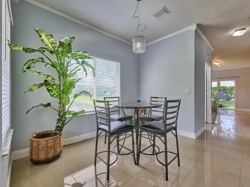 101 S Santa Catalina Circle North Lauderdale FL 33068