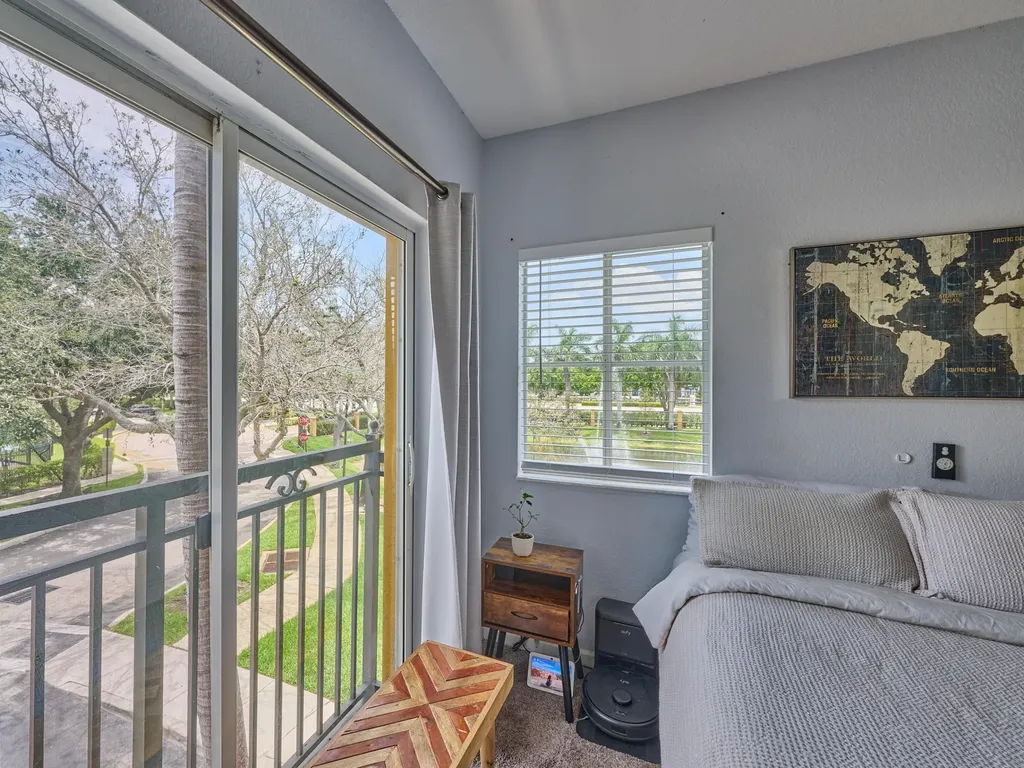 101 S Santa Catalina Circle North Lauderdale FL 33068