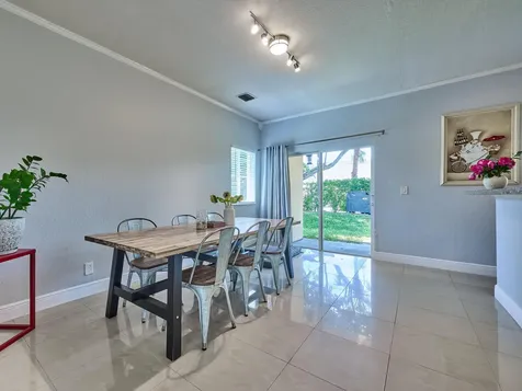 101 S Santa Catalina Circle North Lauderdale FL 33068