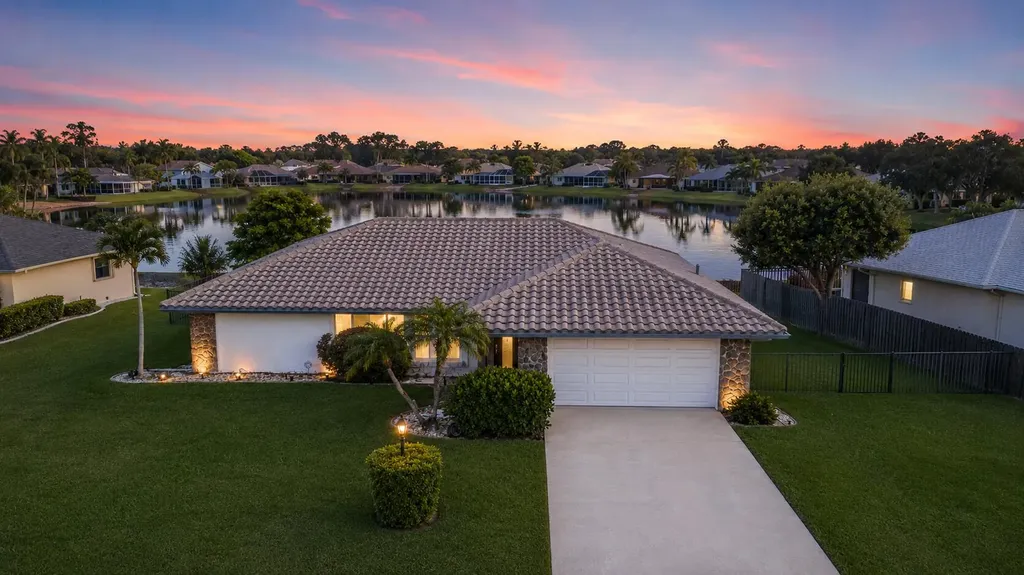 7407 Hazelwood Circle Lake Worth FL 33467