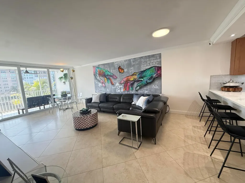 3180 NE 48th Court Lighthouse Point FL 33064