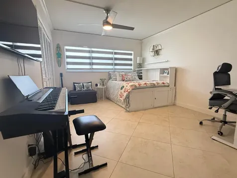 3180 NE 48th Court Lighthouse Point FL 33064