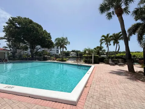 3180 NE 48th Court Lighthouse Point FL 33064