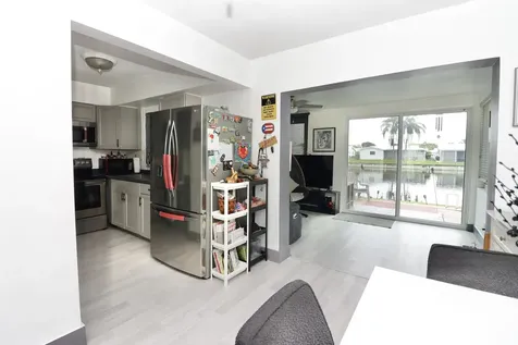 8103 NW 58th Place Tamarac FL 33321