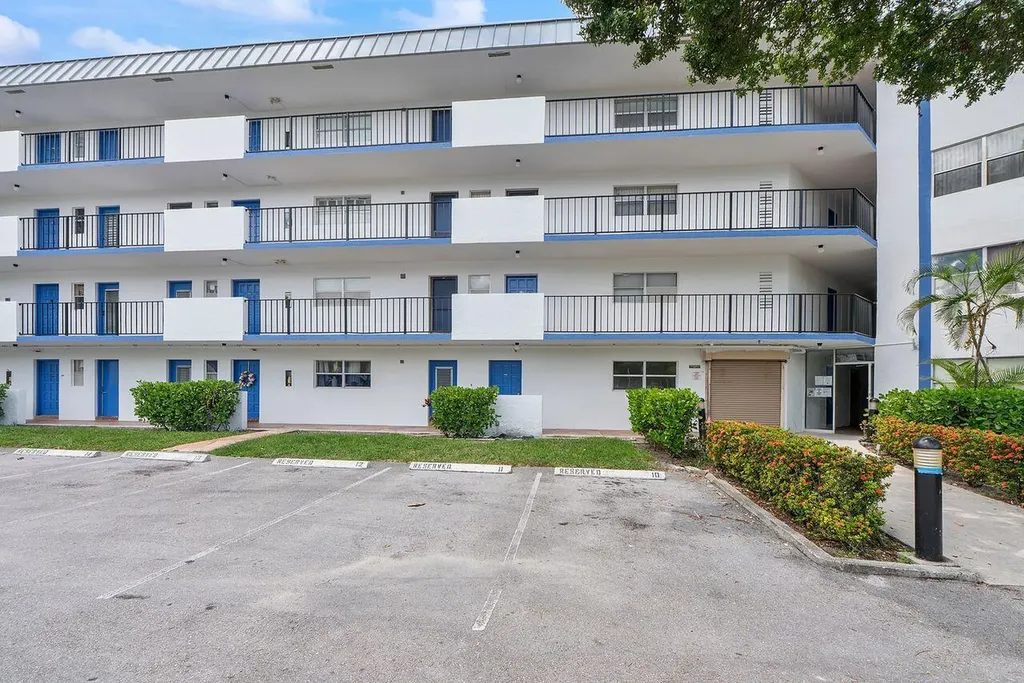 6260 S Falls Circle Drive Lauderhill FL 33319