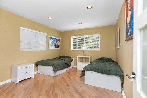 1771 NE 33rd Street Oakland Park FL 33334
