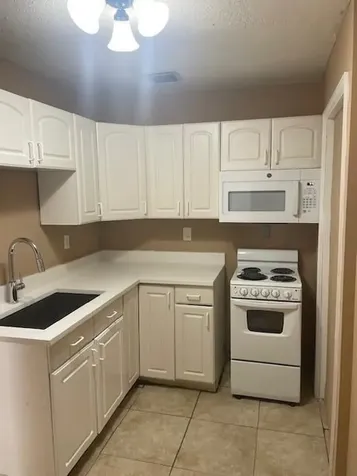 6432 SW 18th Court SW North Lauderdale FL 33068