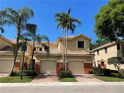 4329 Vineyard Circle Weston FL 33332