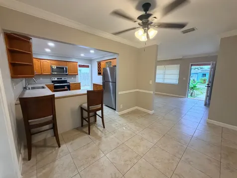 121 N 12th Street Lantana FL 33462