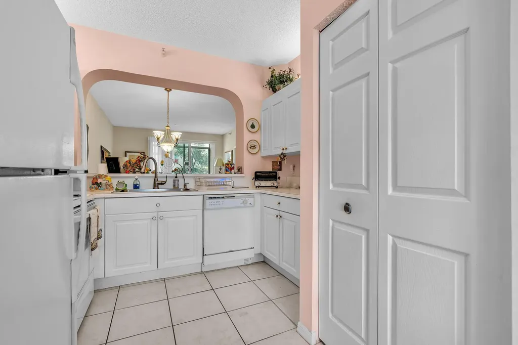 7647 Southampton Terrace Tamarac FL 33321