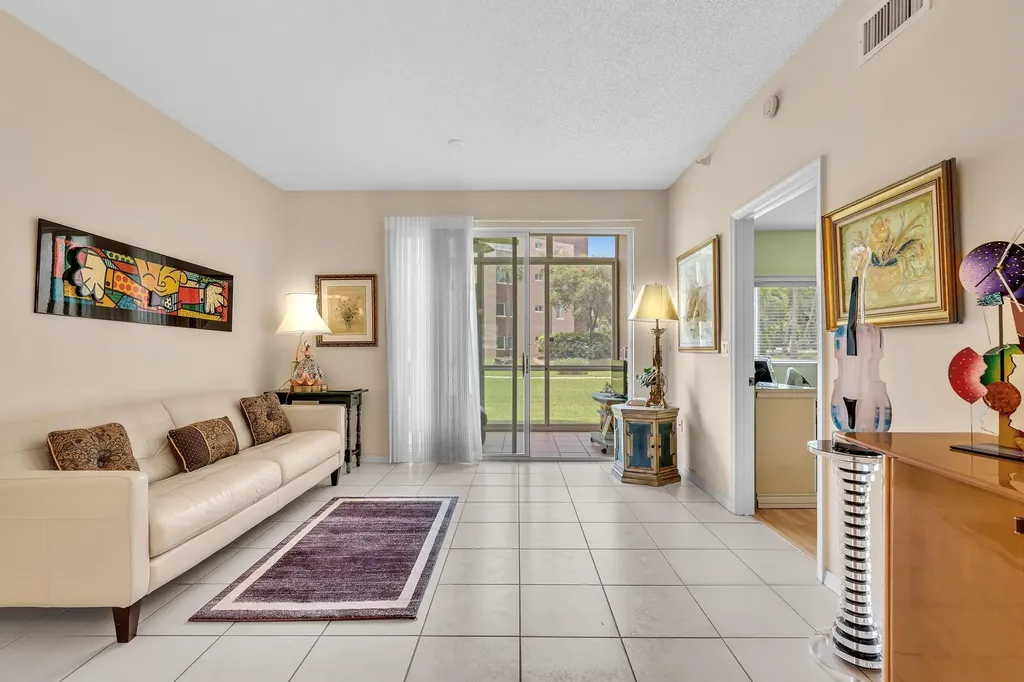 7647 Southampton Terrace Tamarac FL 33321
