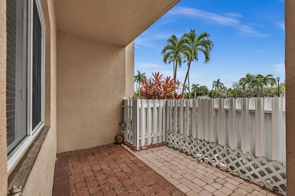 7647 Southampton Terrace Tamarac FL 33321