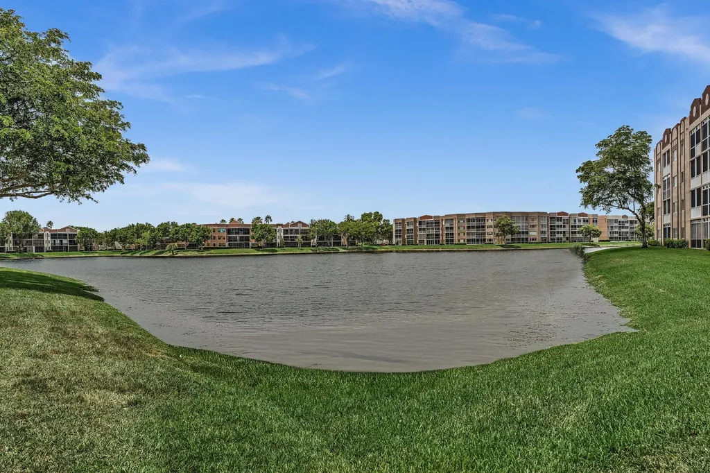 7647 Southampton Terrace Tamarac FL 33321