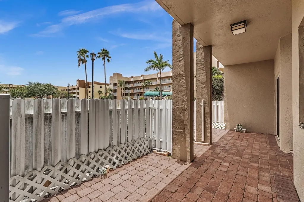 7647 Southampton Terrace Tamarac FL 33321