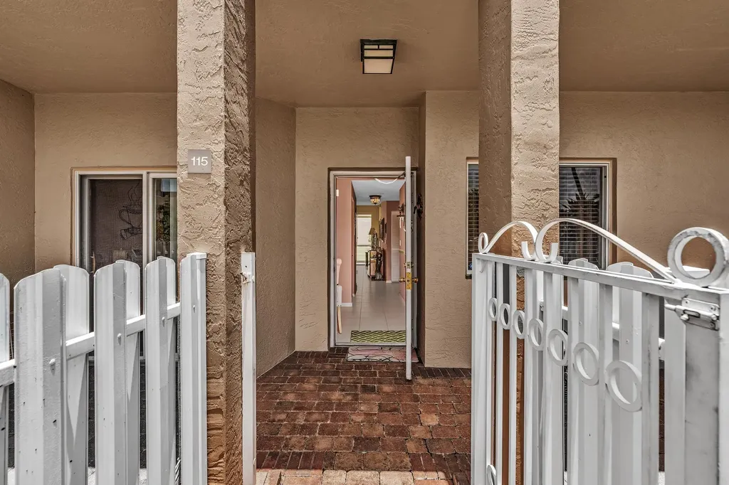 7647 Southampton Terrace Tamarac FL 33321