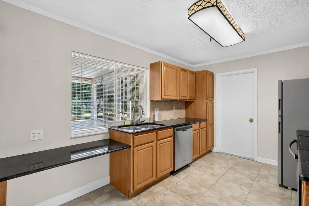 1334 SE Vestridge Lane Port St Lucie FL 34952