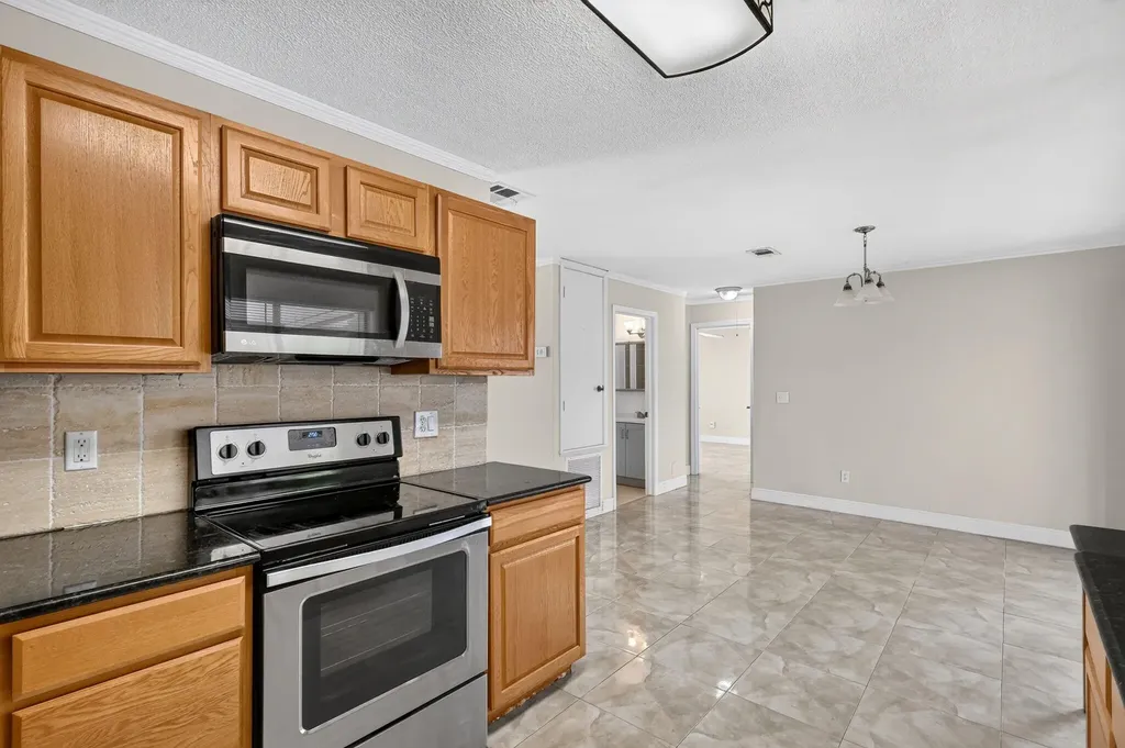 1334 SE Vestridge Lane Port St Lucie FL 34952