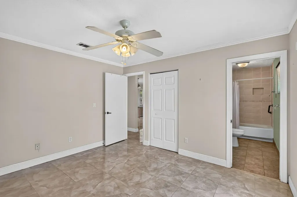 1334 SE Vestridge Lane Port St Lucie FL 34952