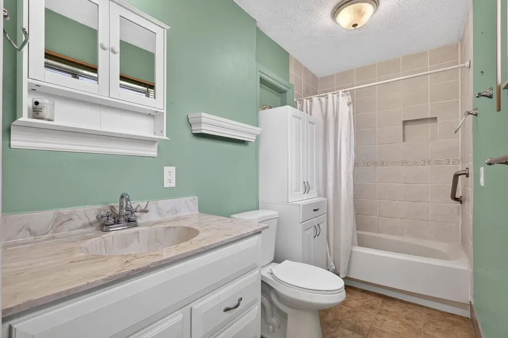 1334 SE Vestridge Lane Port St Lucie FL 34952