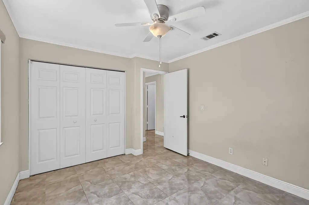 1334 SE Vestridge Lane Port St Lucie FL 34952