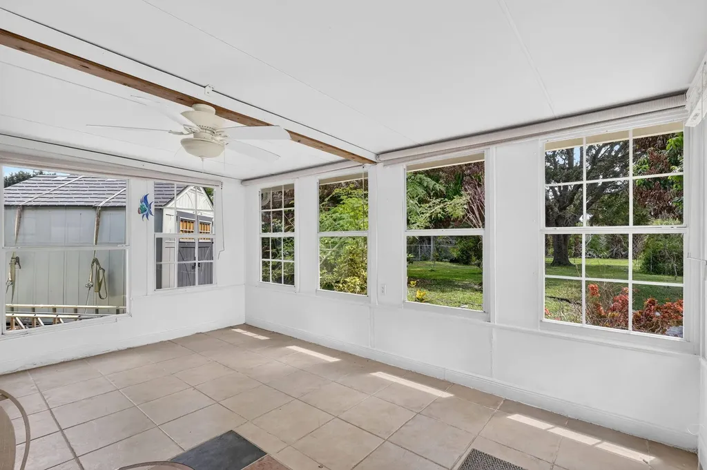 1334 SE Vestridge Lane Port St Lucie FL 34952