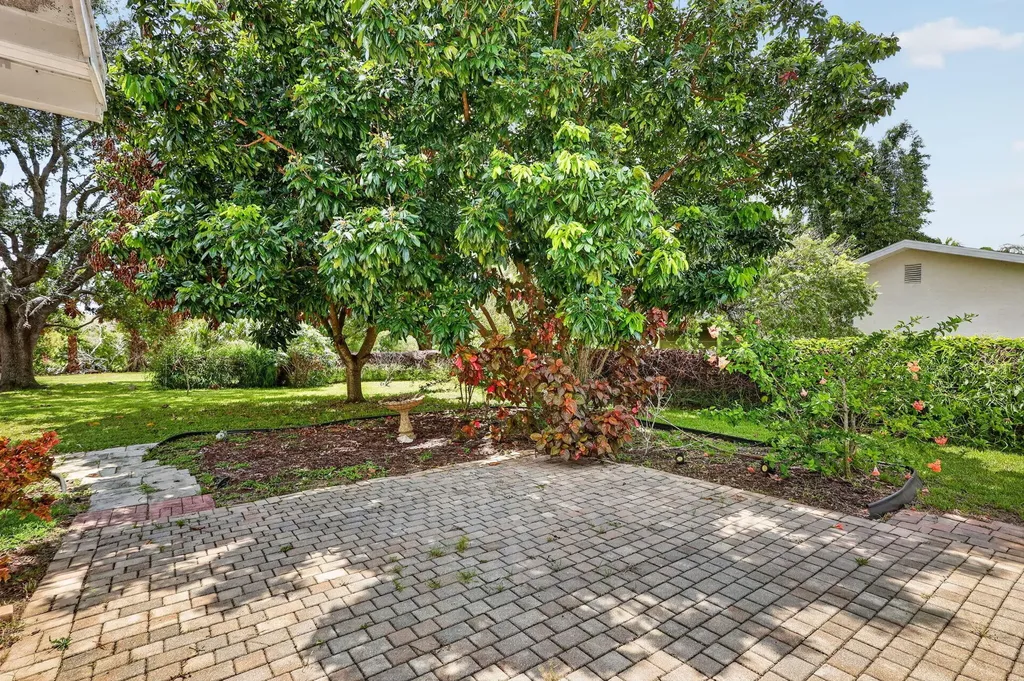 1334 SE Vestridge Lane Port St Lucie FL 34952
