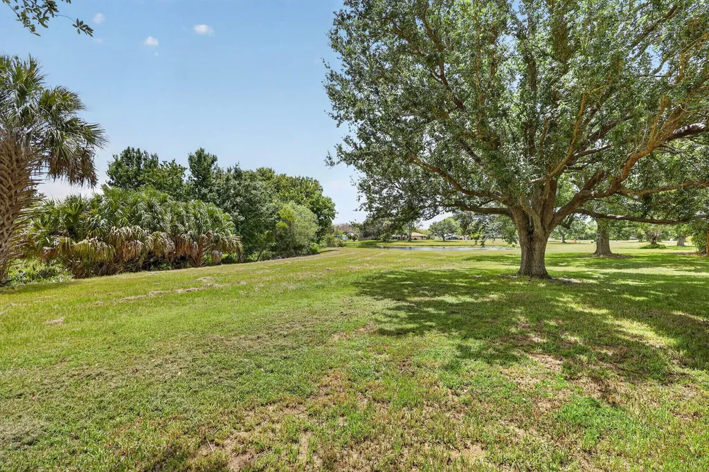 1334 SE Vestridge Lane Port St Lucie FL 34952
