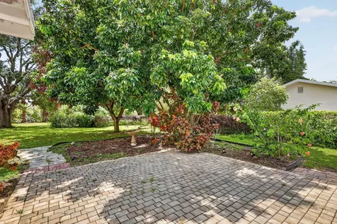 1334 SE Vestridge Lane Port St Lucie FL 34952