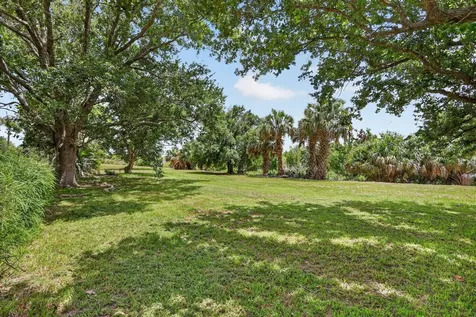 1334 SE Vestridge Lane Port St Lucie FL 34952