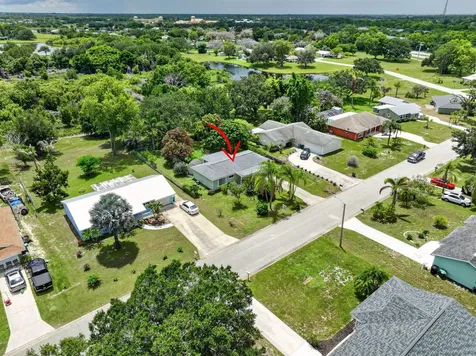 1334 SE Vestridge Lane Port St Lucie FL 34952