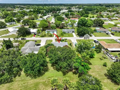 1334 SE Vestridge Lane Port St Lucie FL 34952