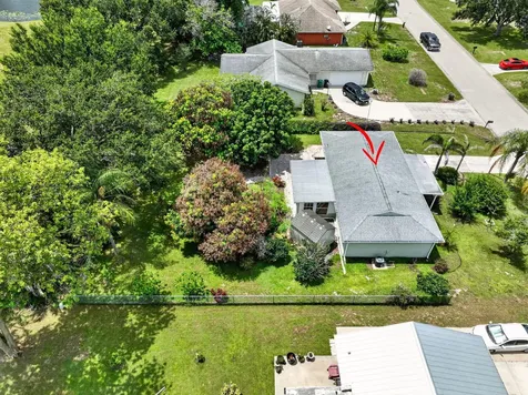 1334 SE Vestridge Lane Port St Lucie FL 34952