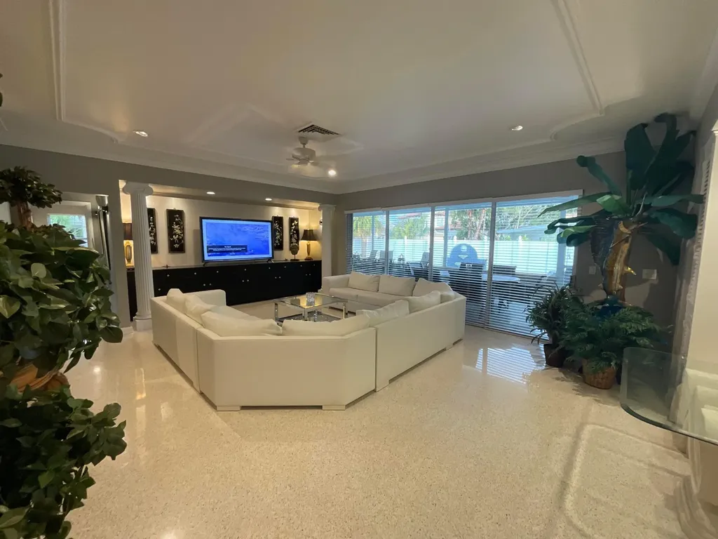 1061 Bimini Lane West Palm Beach FL 33404