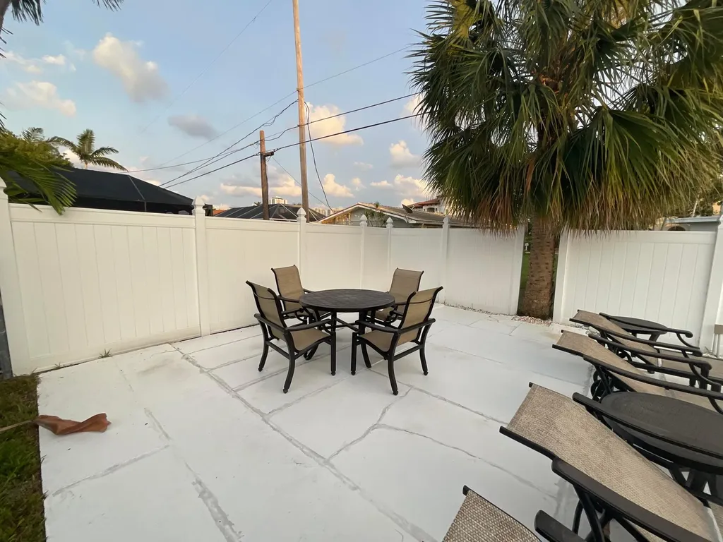 1061 Bimini Lane West Palm Beach FL 33404