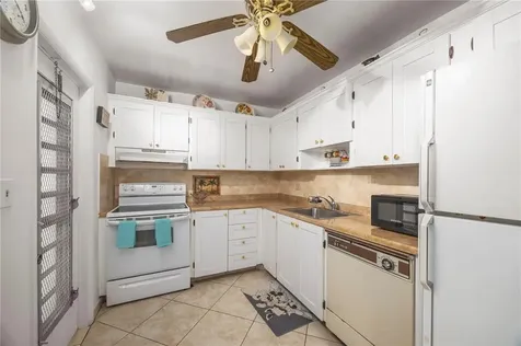 3990 NW 42nd Avenue Lauderdale Lakes FL 33319