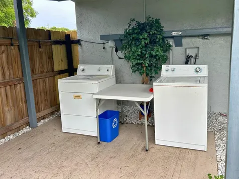 910 E Coast Avenue Lantana FL 33462